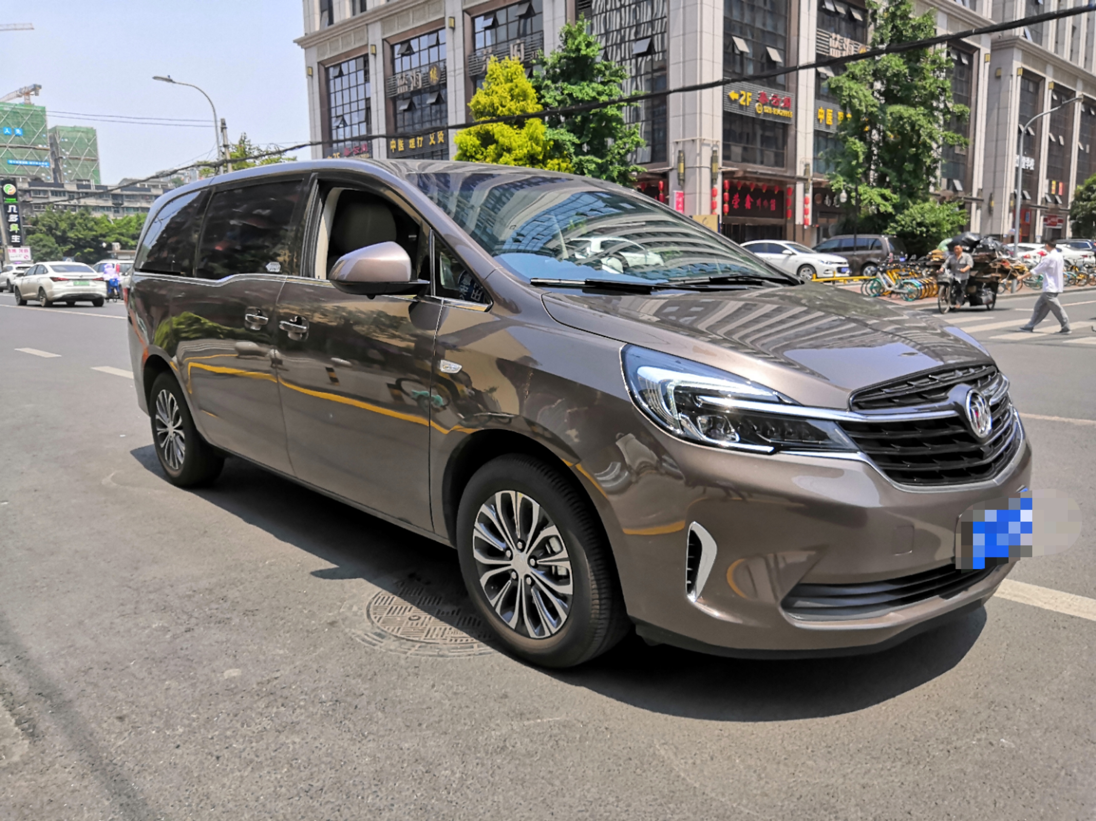 成都租商務車-別克商務GL8